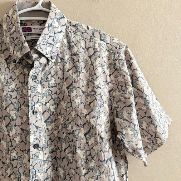 John Langford 100% Cotton Gray Abstract Short Sleeve Button Down - Picture 4 of 13
